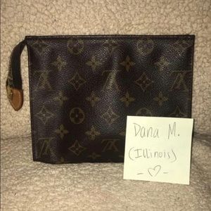 💯 authentic Toiletry 19